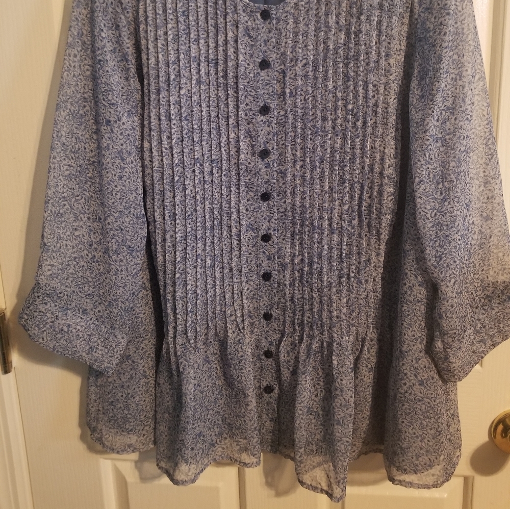 Blouse - Picture 2 of 8